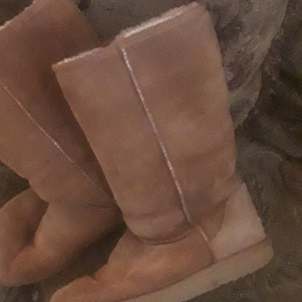 UGG ladies boots sz 7W